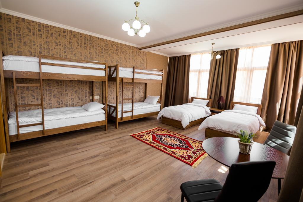 Metekhi'S Galavani Hotel Tbilisi Exterior foto