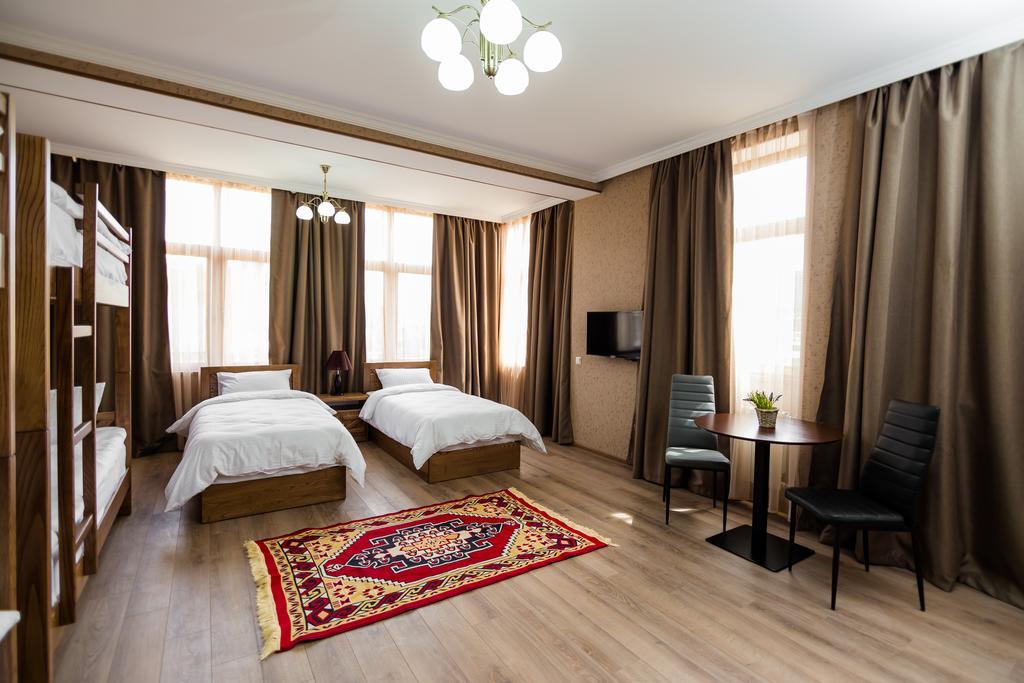 Metekhi'S Galavani Hotel Tbilisi Exterior foto