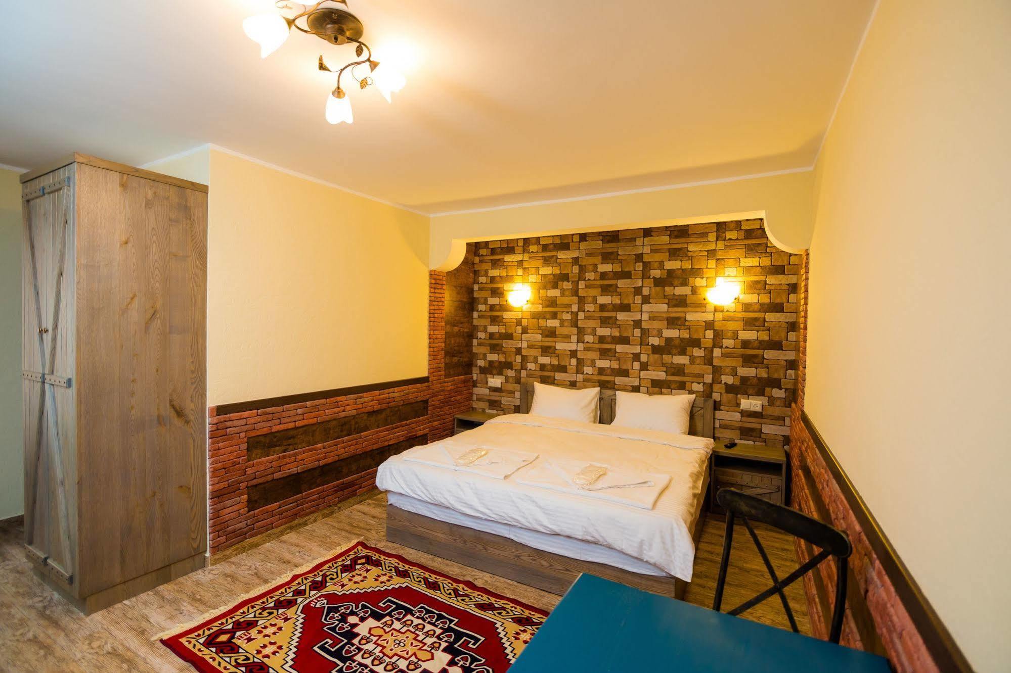 Metekhi'S Galavani Hotel Tbilisi Exterior foto